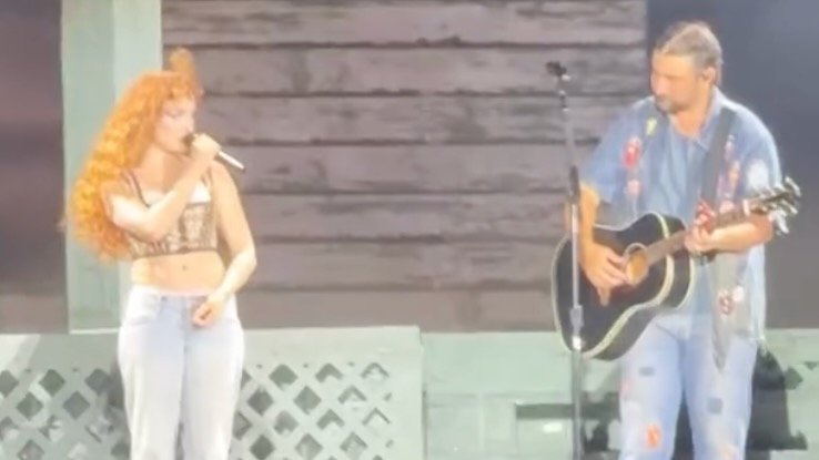 Noah Kahan Brings Chappell Roan on Stage for “California” Performance: Watch