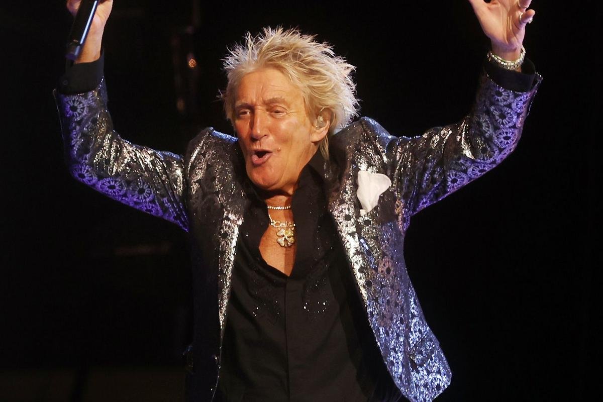 Rod Stewart Joined by Steven Van Zandt at ‘One Last Time’ Jones Beach Show: Video, Set List Rod Stewart Joined by Steven Van Zandt at ‘One Last Time’ Jones Beach Show: Video, Set List