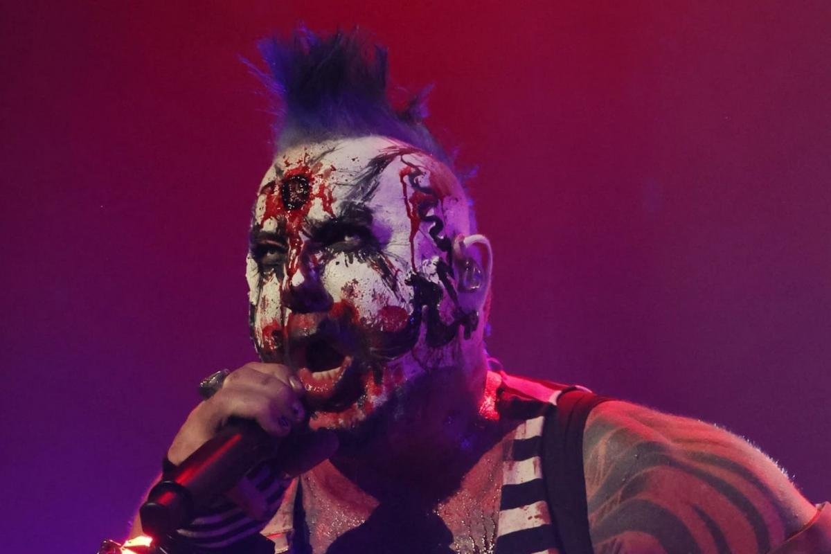 Chad Gray Hints at the Possibility of New Music With Solo Band Chad Gray Hints at the Possibility of New Music With Solo Band