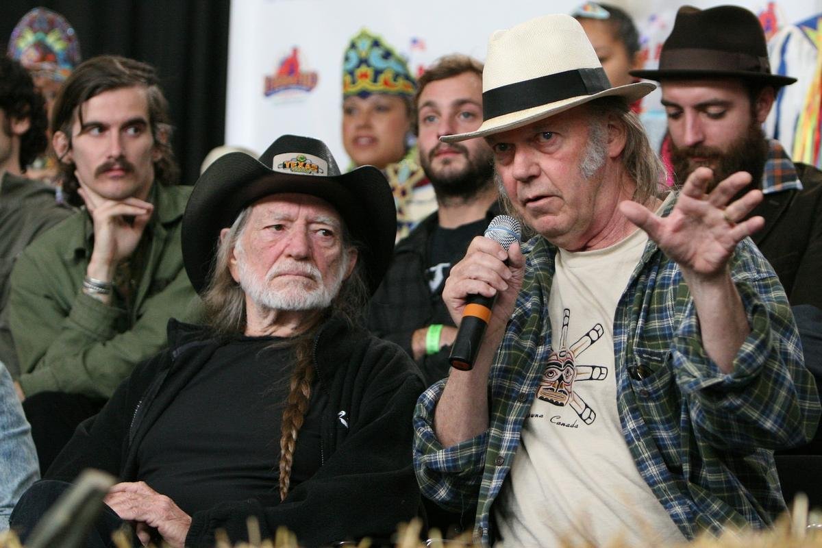 Neil Young Announces Two East Coast Concerts With Willie Nelson Neil Young Announces Two East Coast Concerts With Willie Nelson