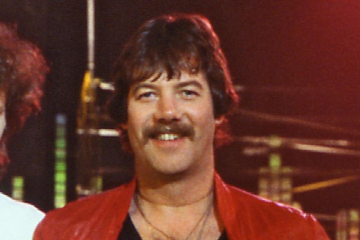 Neil Henderson, Former Bay City Rollers Guitarist, Dead at 73 Neil Henderson, Former Bay City Rollers Guitarist, Dead at 73